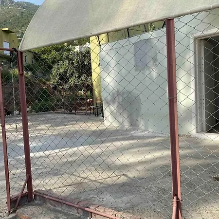 Denize Karşı,teraslı,doğada,müstakil Ayarında Ev Apartamento